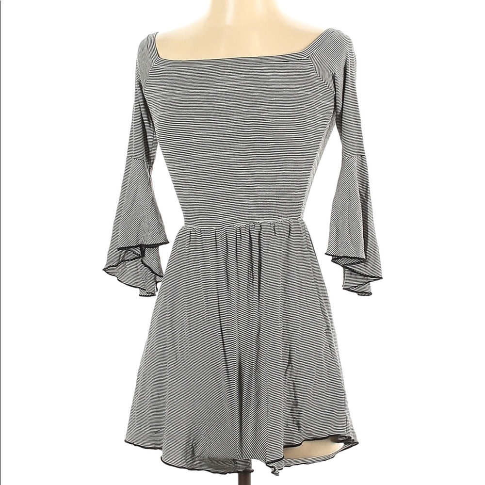 American Eagle Soft & Sexy Navy Striped Romper XXS